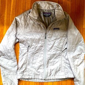 Patagonia lightweight women’s jacket